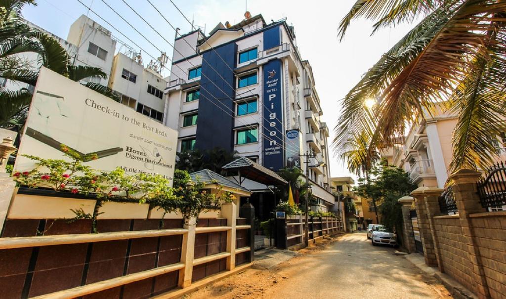 Hotel Pigeon International Bangalore Eksteriør billede