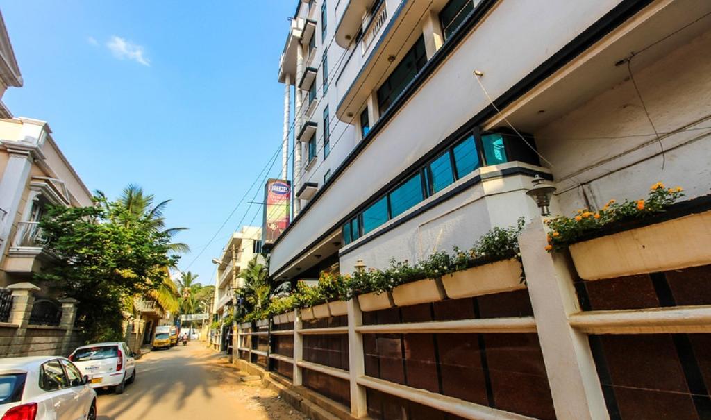 Hotel Pigeon International Bangalore Eksteriør billede