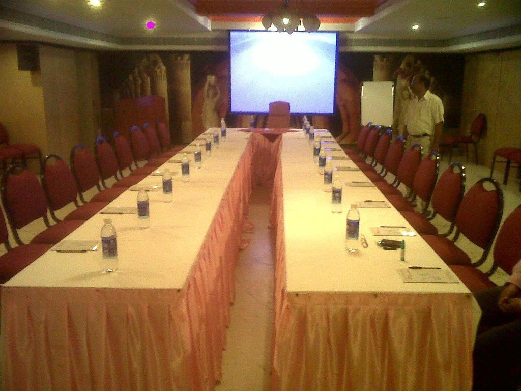 Hotel Pigeon International Bangalore Eksteriør billede