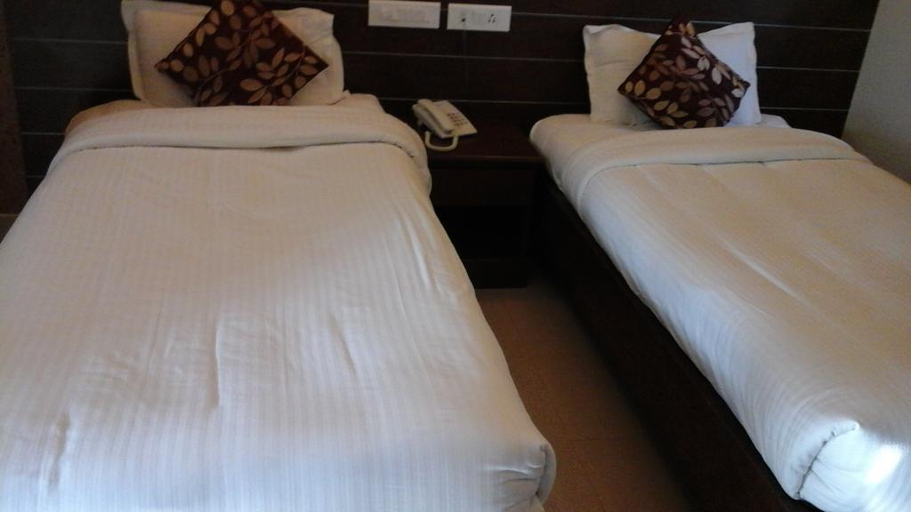 Hotel Pigeon International Bangalore Eksteriør billede
