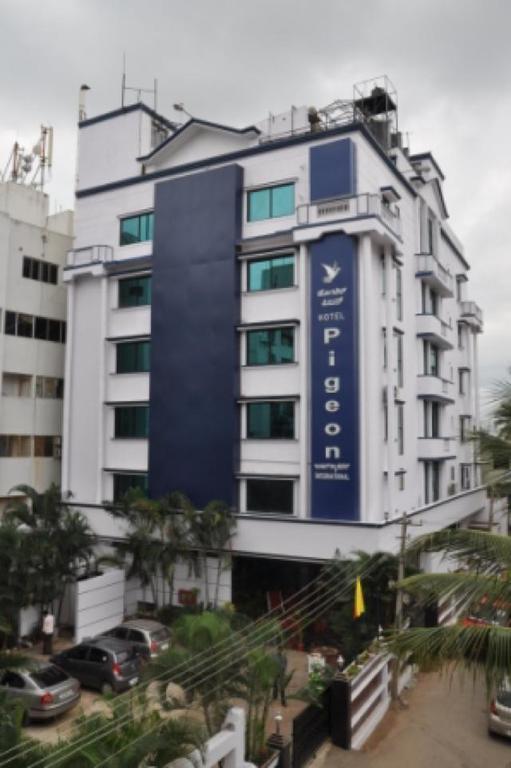 Hotel Pigeon International Bangalore Eksteriør billede