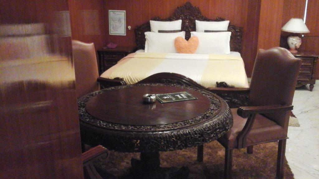 Hotel Pigeon International Bangalore Eksteriør billede