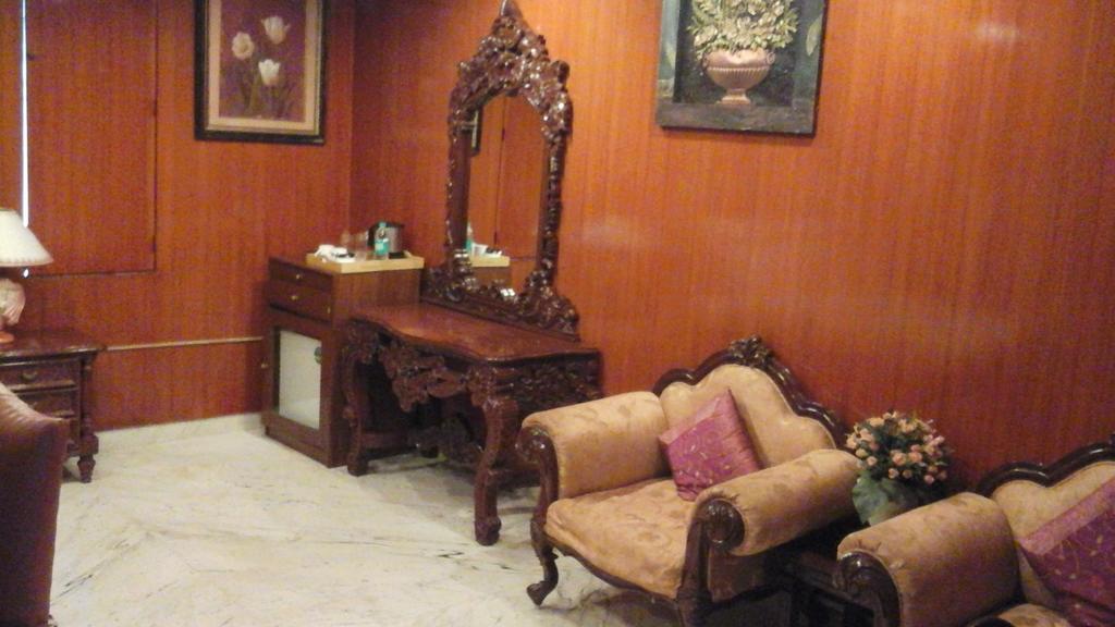 Hotel Pigeon International Bangalore Eksteriør billede